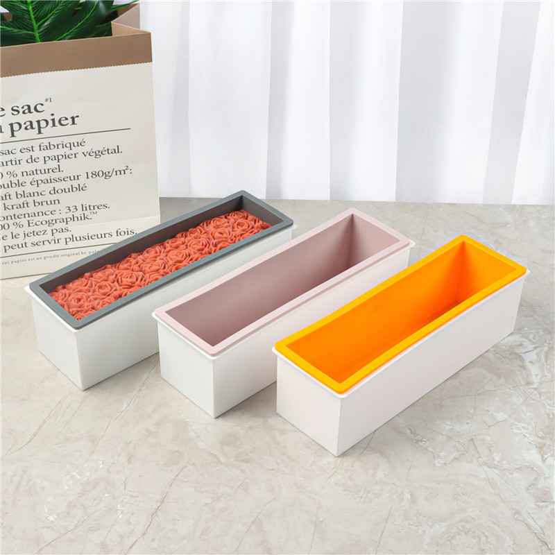 Plastic box + Silicone inner s - огляд і ціна Soap Making Kit For Beginners